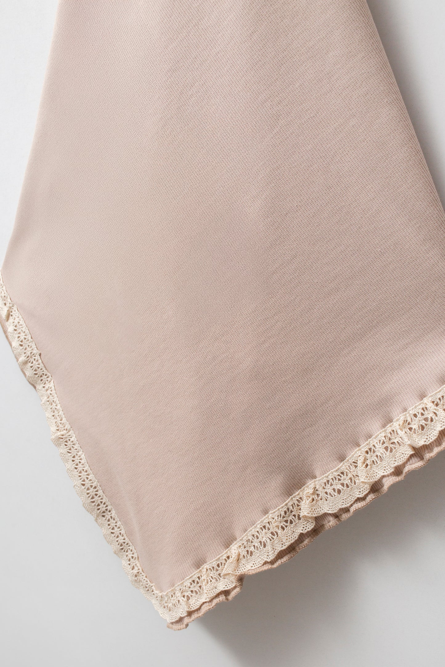 İki Katlı Dantelli Kaşkorse Battaniye 70x80cm