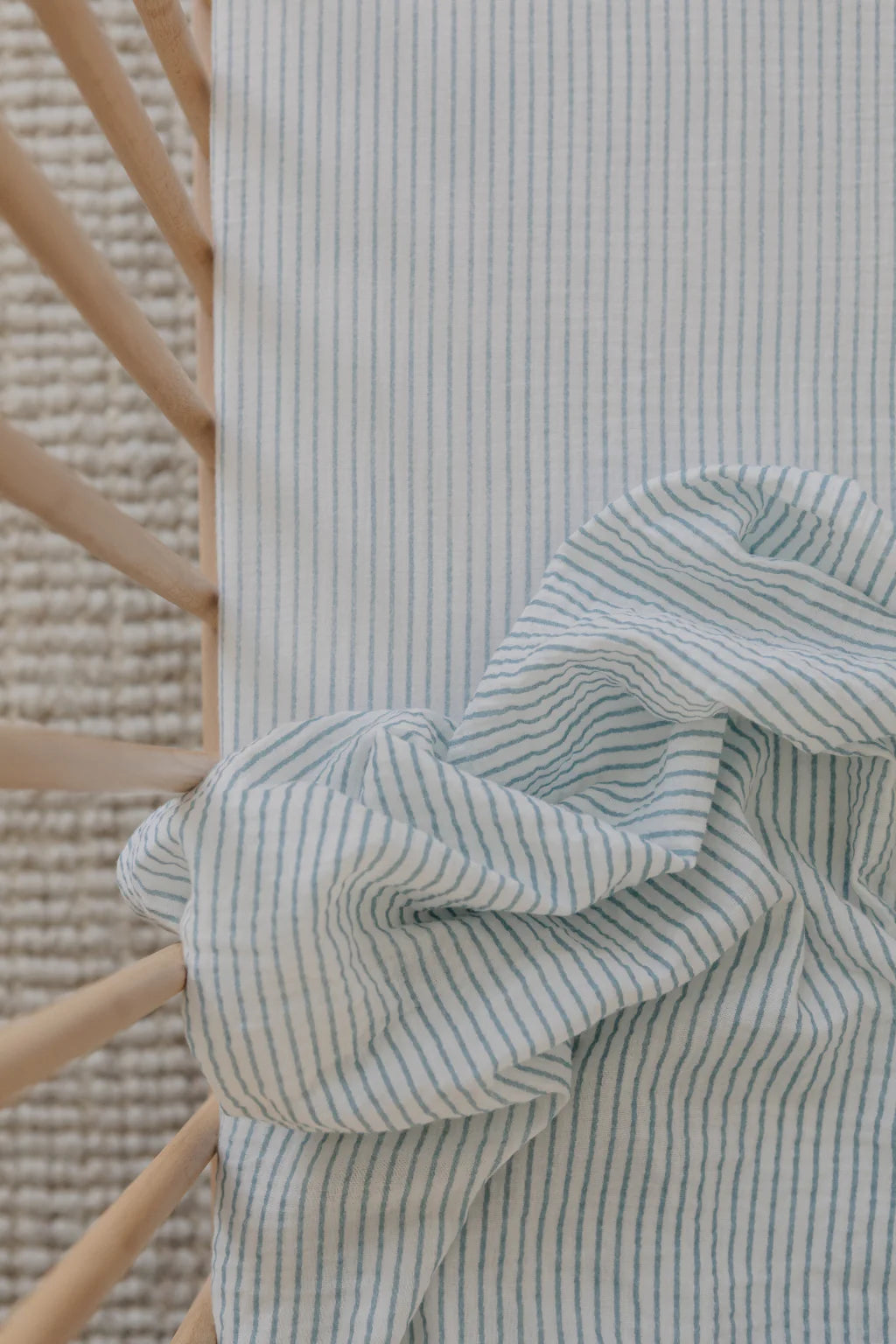 Mavi Çizgili 2 Katlı Müslin Battaniye 70*80cm